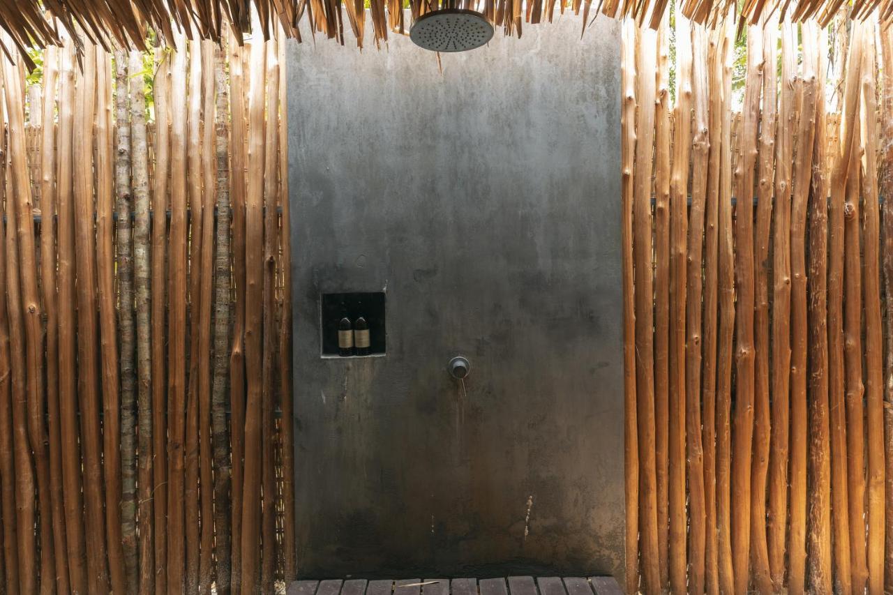 Tamu Koh Rong Hotel Pagoda Beach Екстериор снимка