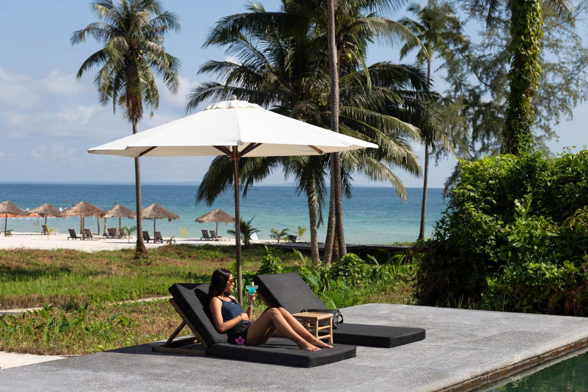Tamu Koh Rong Hotel Pagoda Beach Екстериор снимка