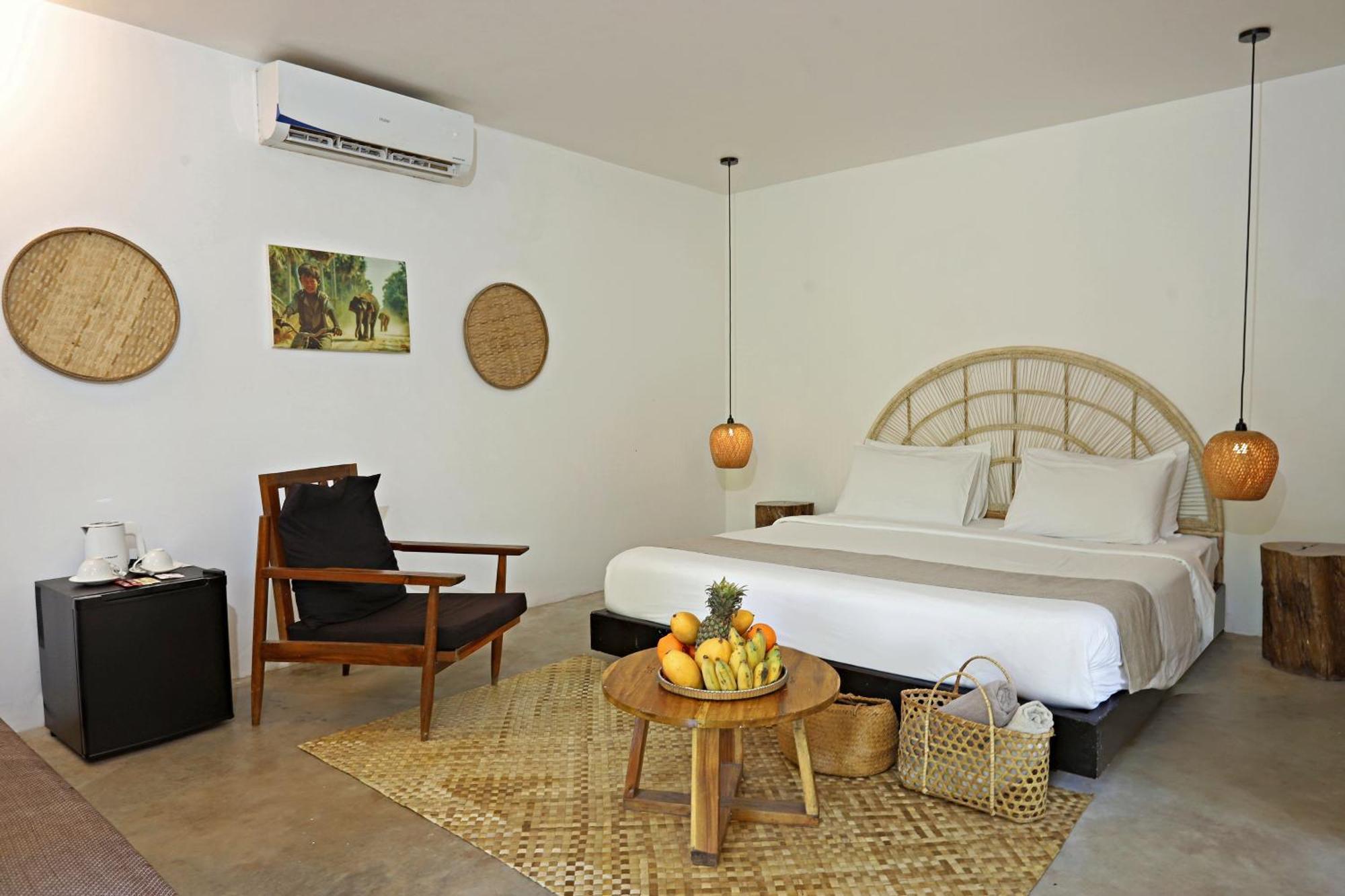 Tamu Koh Rong Hotel Pagoda Beach Екстериор снимка
