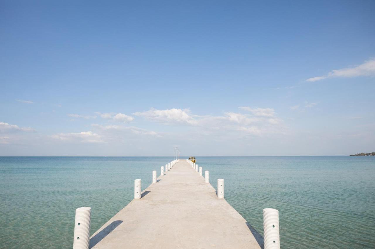 Tamu Koh Rong Hotel Pagoda Beach Екстериор снимка